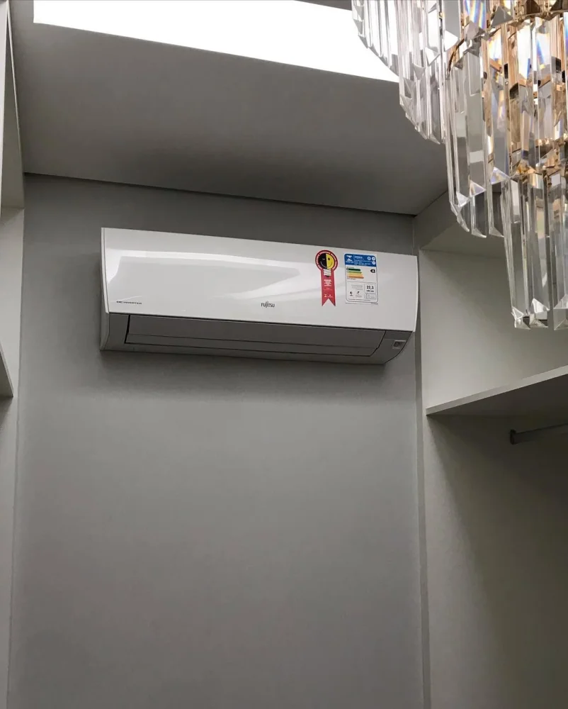 Ar-Condicionado Inverter vs Convencional: Qual Vale Mais a Pena em 2025?